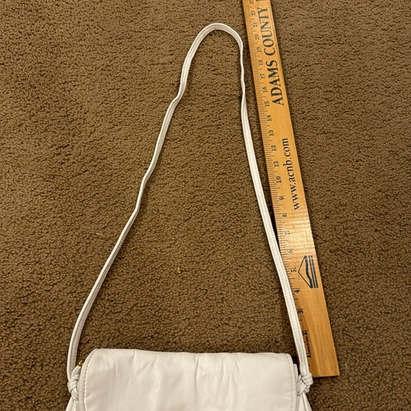 White leather hand bag with shoulder strap - Picture 6 of 9